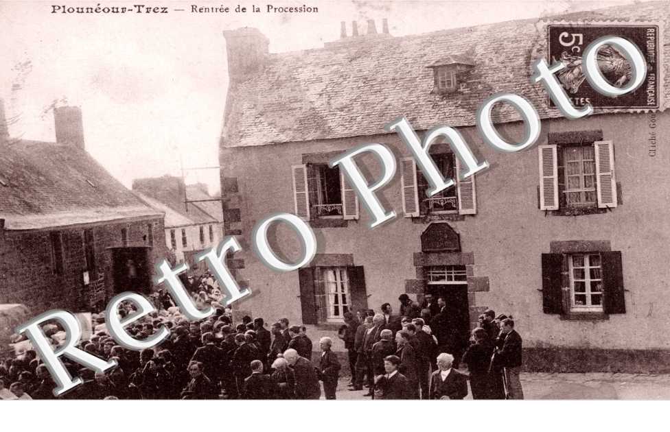 Rentree de la Procession