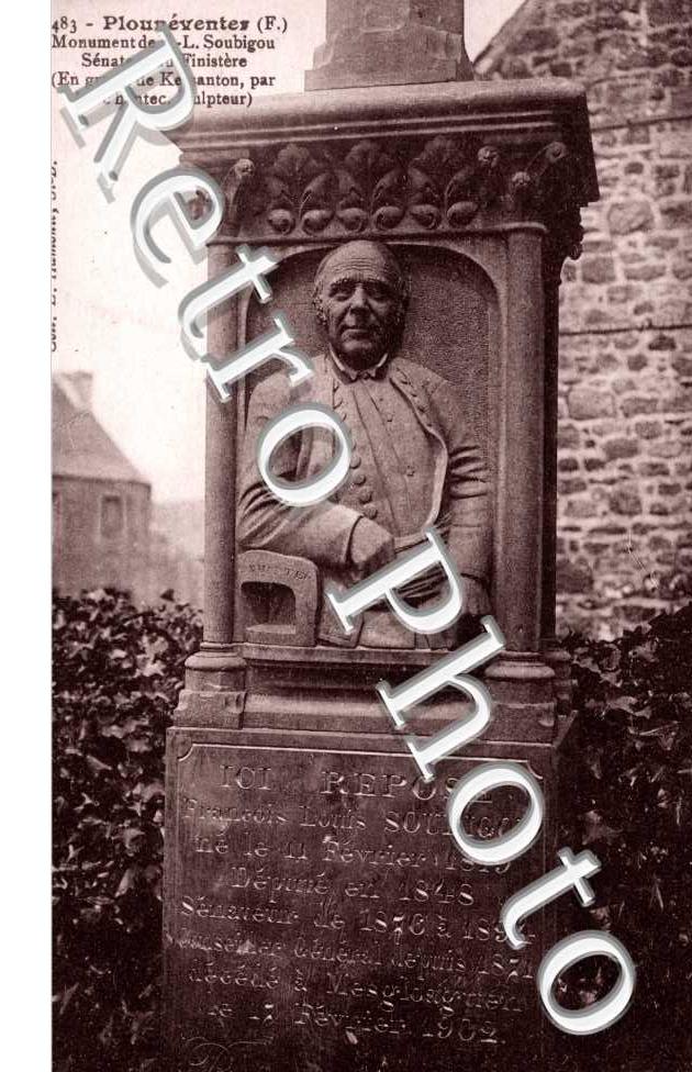 monument de F.L. Soubigou Senateur du Finistere (en granit de Kersanton, par Larc&#039;hantec, sculpteur)