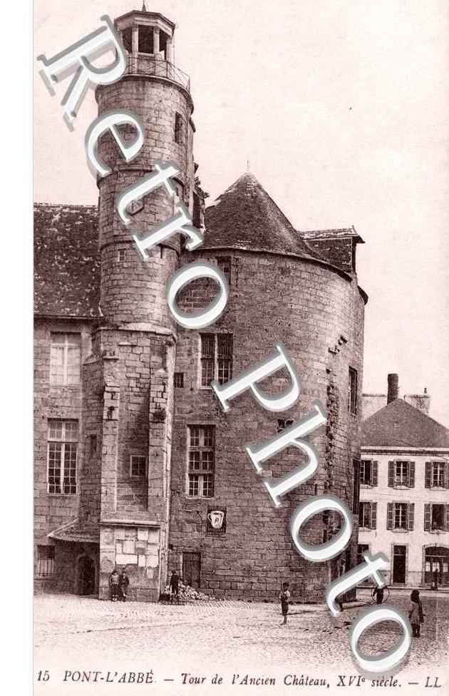 Tour de l&#039;ancien chateau
