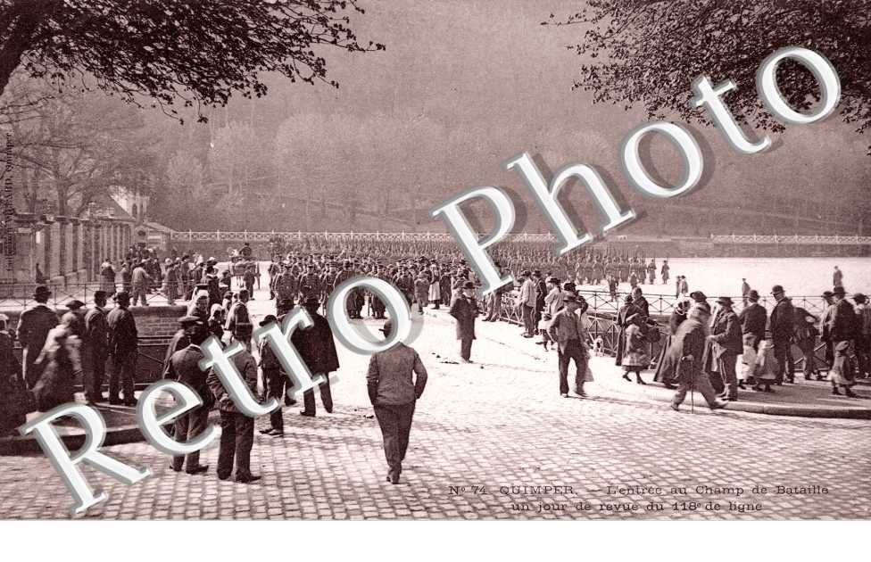 Entree du champ de bataille - un jour de revue