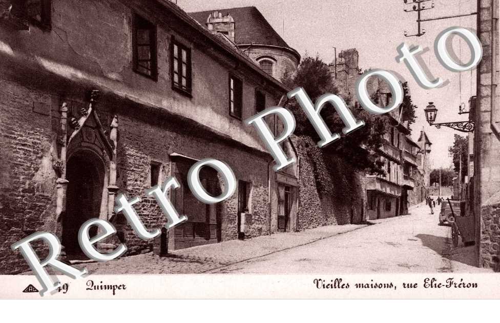 Vieilles Maisons, Rue Elie-Freron