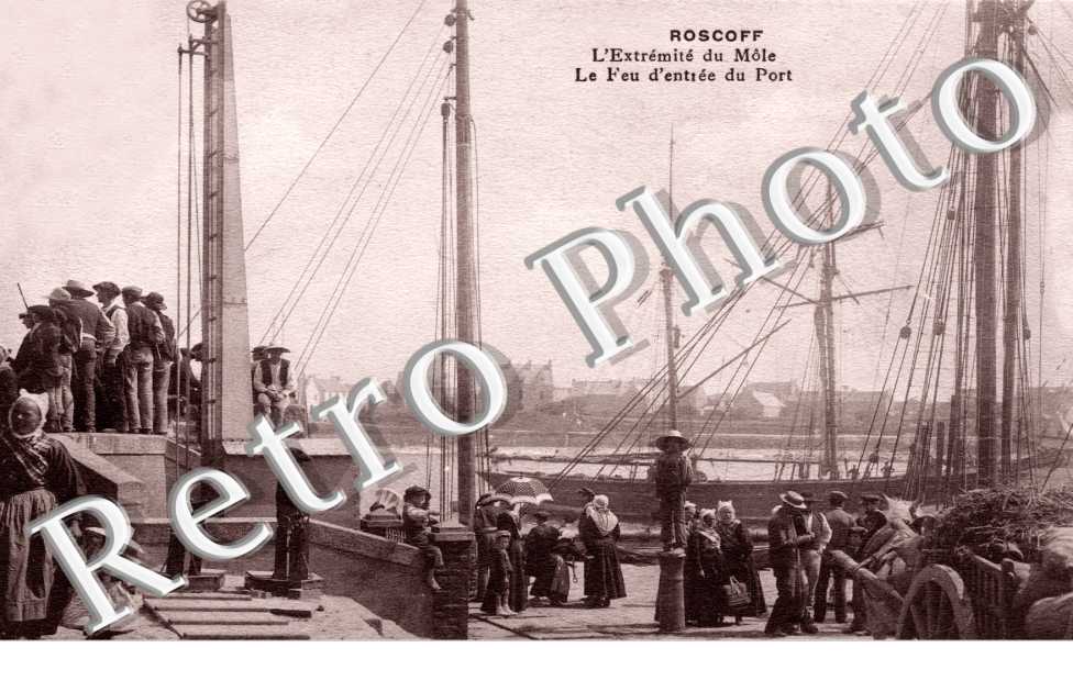l&#039;extrémité du Môle - Le feu d&#039;entrée du Port