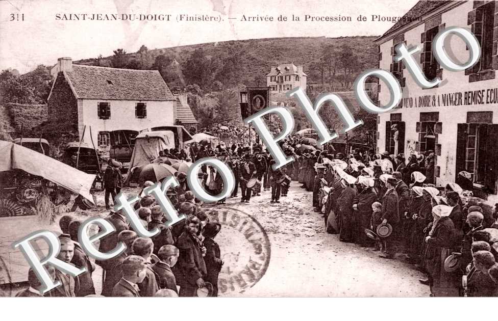 Arrivee de la Procession de Plougasnou