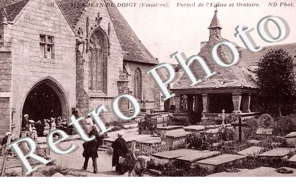 portail de l'eglise et oratoire