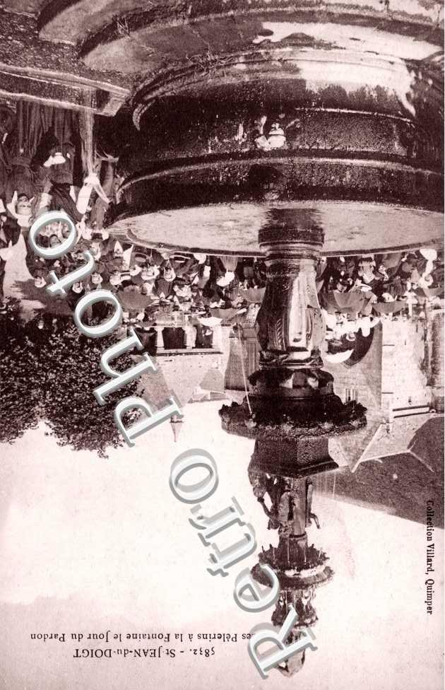 les Pelerins a la Fontaine le jour du Pardon