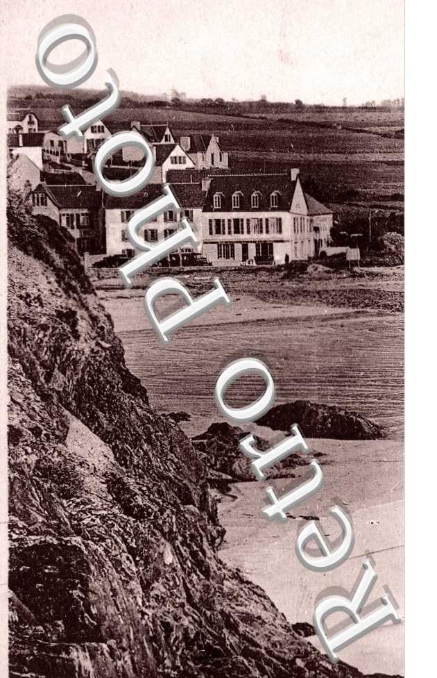 Hotel de la Mer, Un coin de la Plage du cote des Falaises