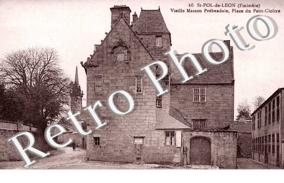 Vieille Maison Prebendale, Place du Petit Cloitre