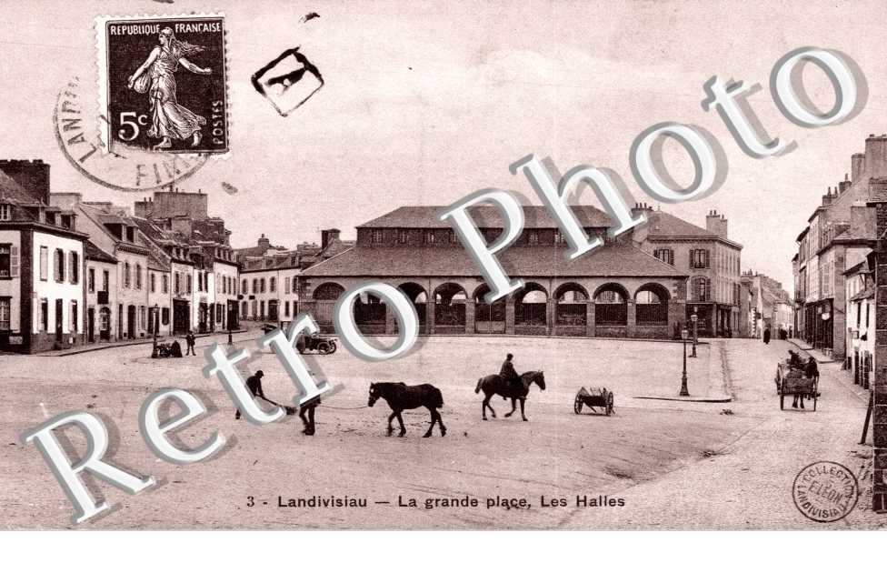 La Grande Place, les Halles