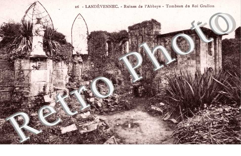 ruines de l&#039;abbaye, tombeau du roi Grallon