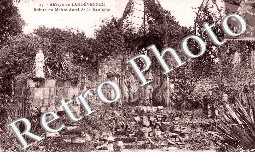 ruines du maitre Autel de la basilique