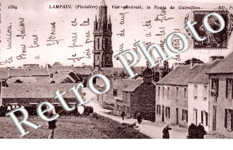 vue generale, la route de Guimiliau