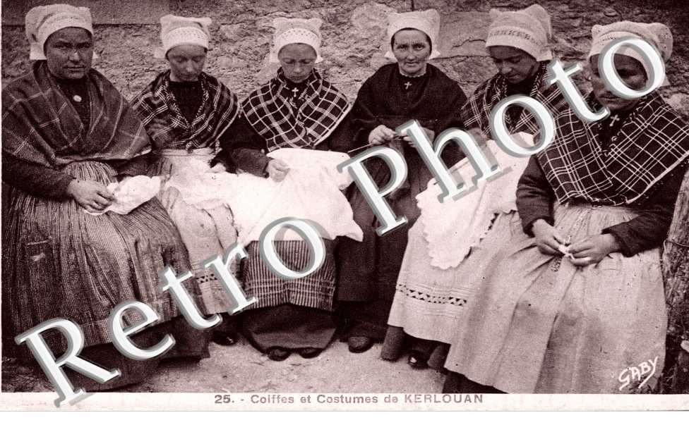 Coiffes et Costumes du Pays