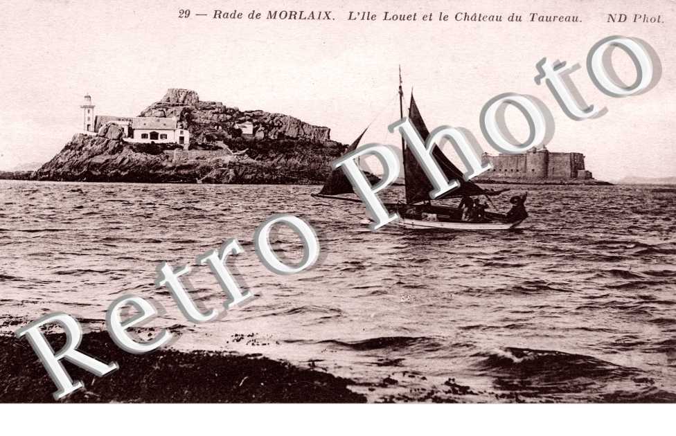 Rade de Morlaix et le Chateau du Toureau