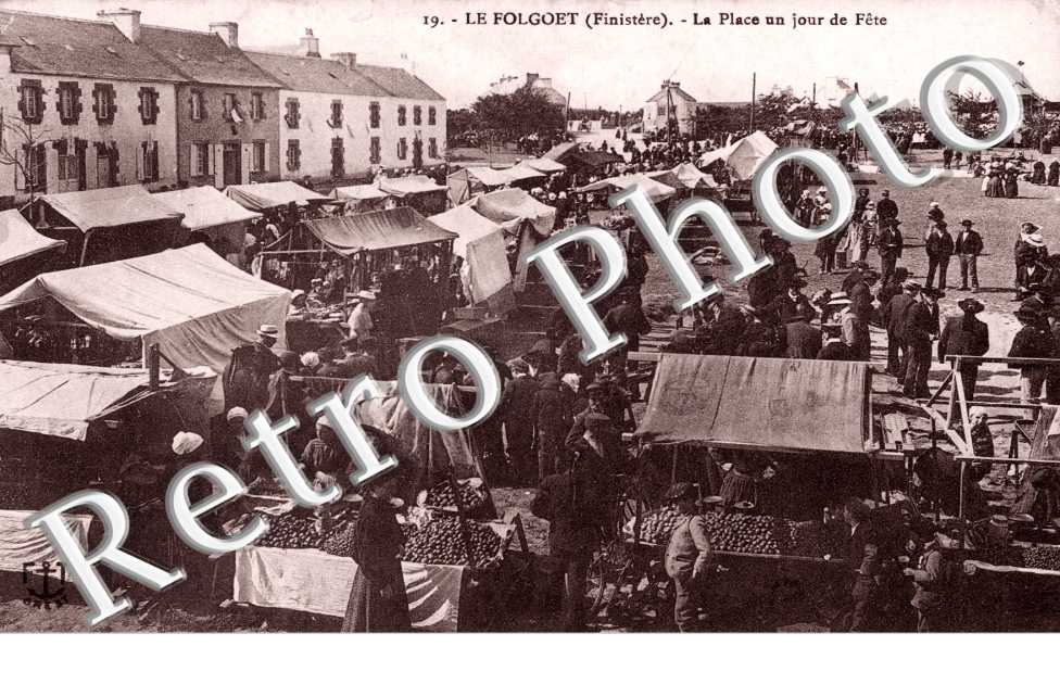 la place un jour de fete