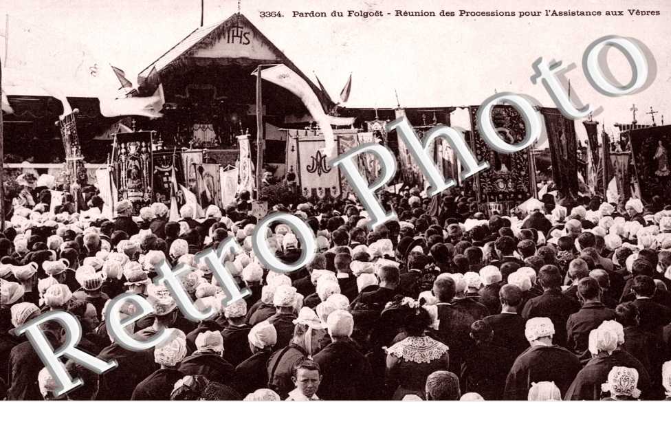 pardon du folgoet, reuinon des processions pour l&#039;assistance aux vepres