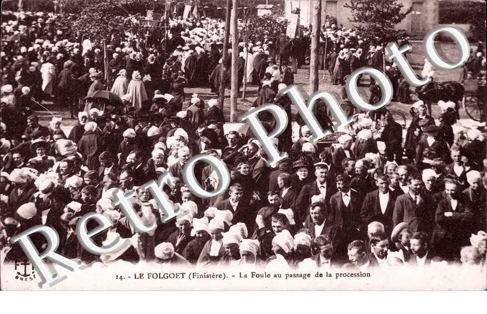 la foule au passage de la procession