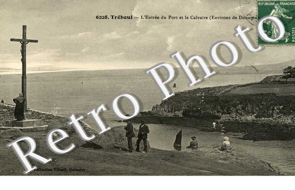 Treboul L'entree du port et le calvaire