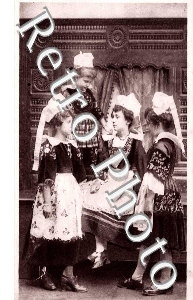 jeunes filles, costume, folklore