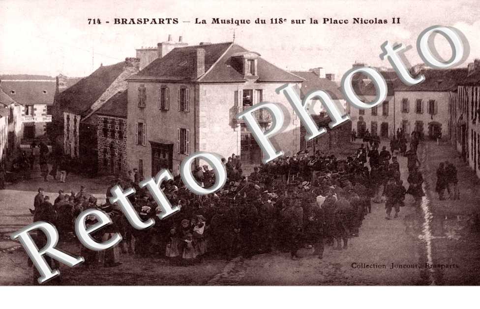la musique du 118 eme sur la place Nicolas II