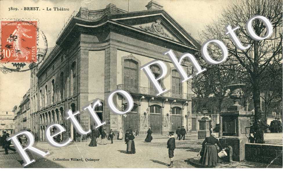 Le Theatre