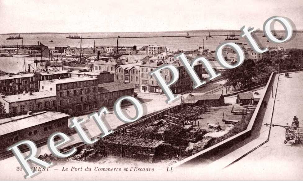 le port du commerce et l'escadre