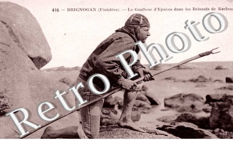 le guetteur d&#039;epaves dans les brisants de Kerlouan