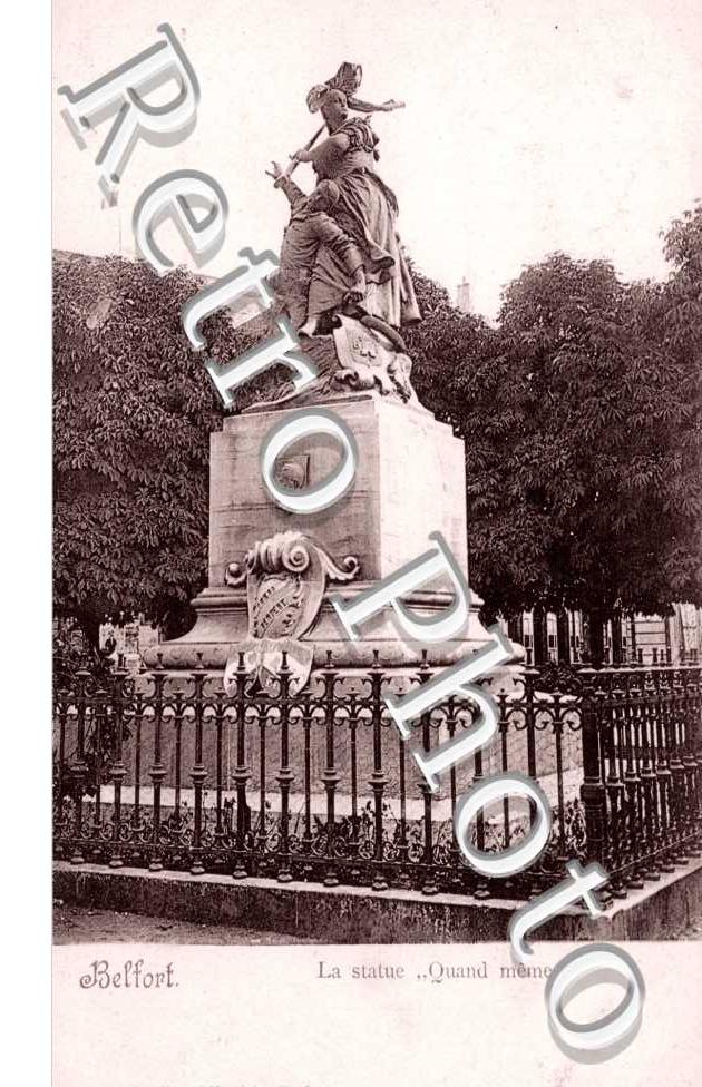 La Statue Quand Meme
