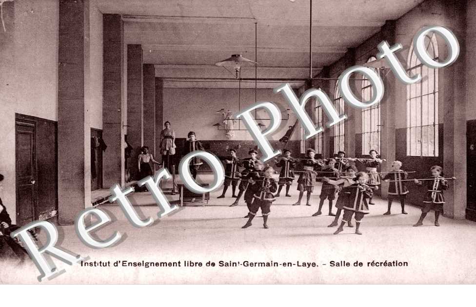 Institut d'enseignemnet libre de Saint-Germain-en-Laye - Salle de Recreation