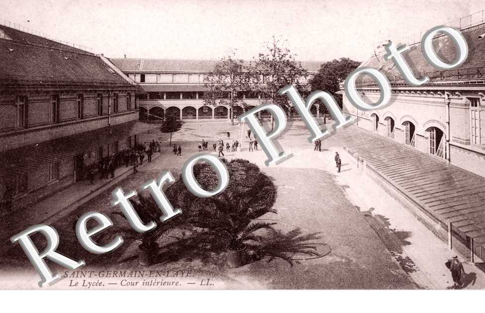 Le Lycee Cour Interieure