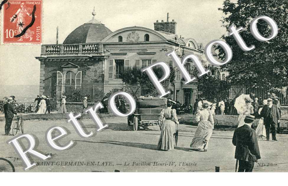 le Pavillon Henri IV, l'Entree