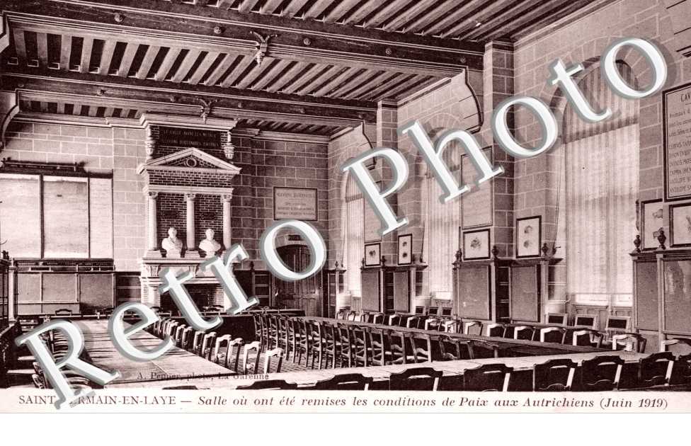 Salle des remises les conditions de Paix aux autrichiens (Juin 1919)