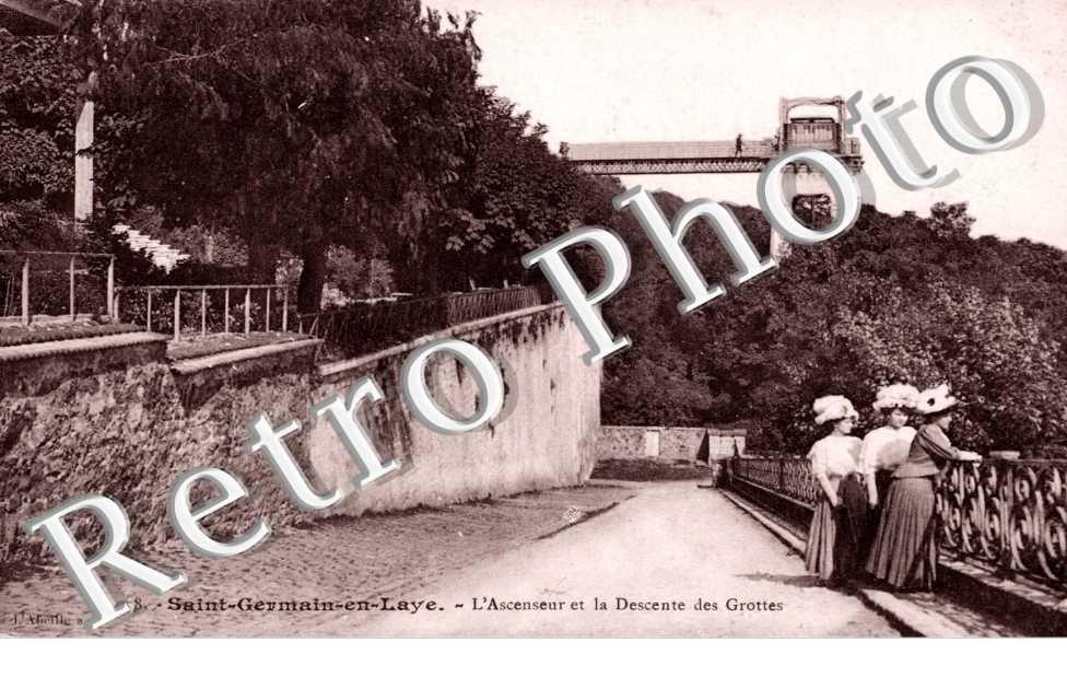 L'Ascenseur et la Descente des Grottes