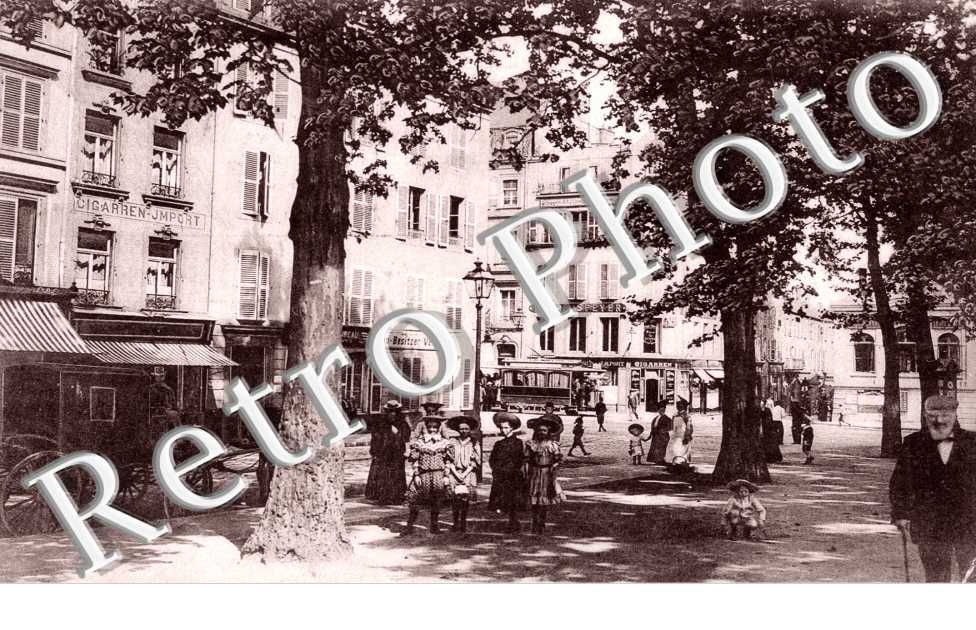 Une place