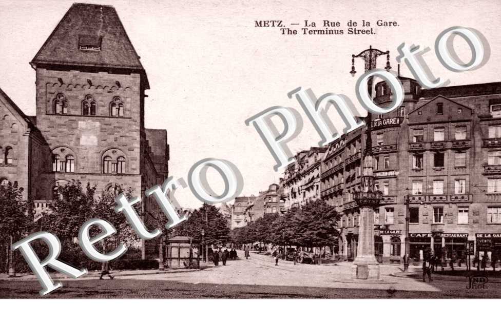 LA RUE DE LA GARE