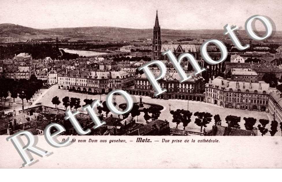 Vue prise de la Cathedrale (place de la Comédie)