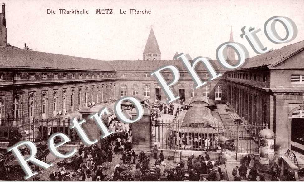 Le marché  (Place de la Cathédrale)