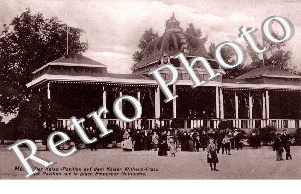 Le pavillon sur la place Empereur Guillaume