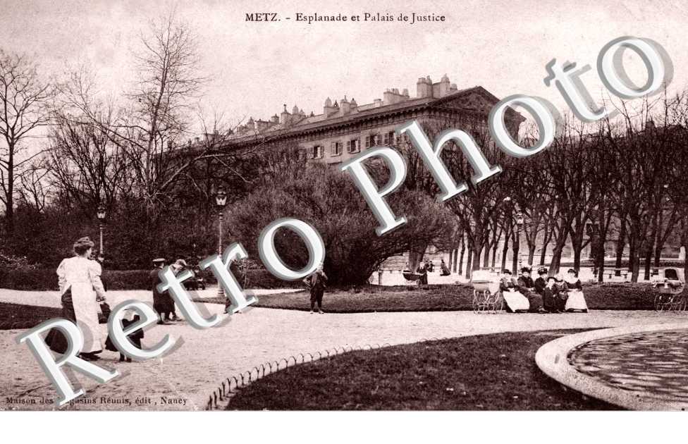 Esplanade et Palais de Justice