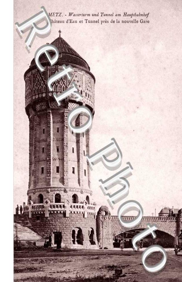 Chateau d&#039;eau et tunnel pres de la nouvelle gare