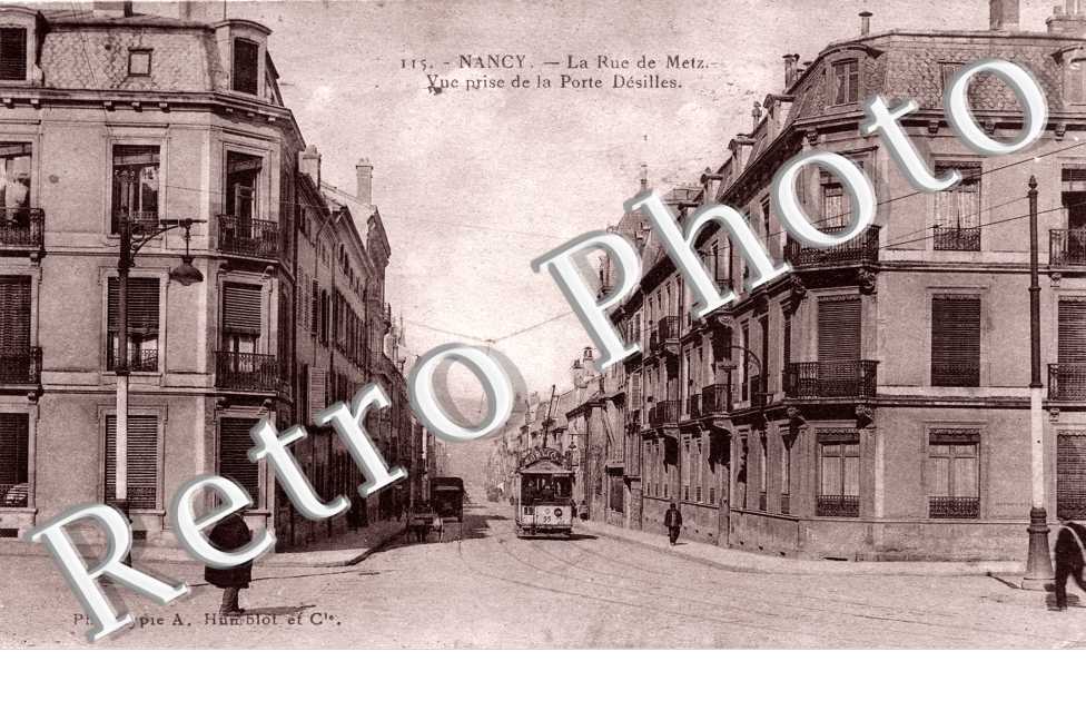 la rue de Metz vue prise de la porte Desilles