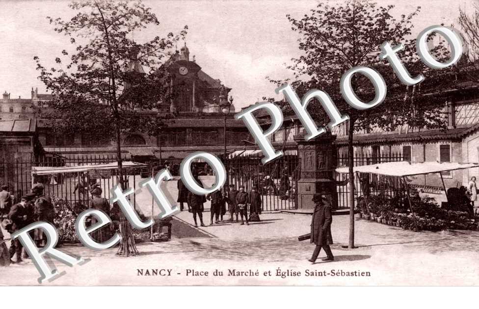 place du Marche et Eglise Saint-Sebastien