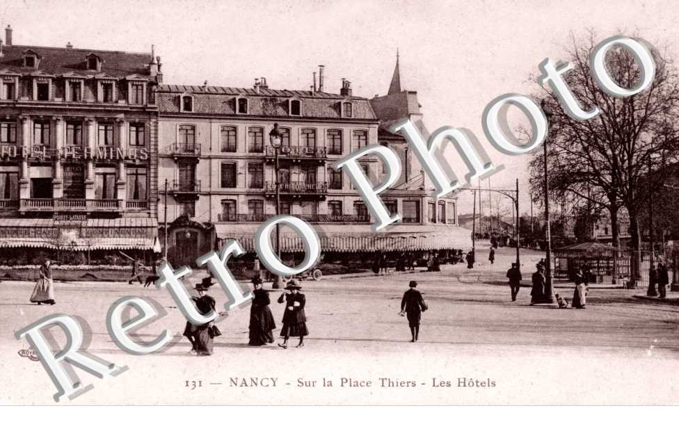 sur la Place Thiers Les hotels