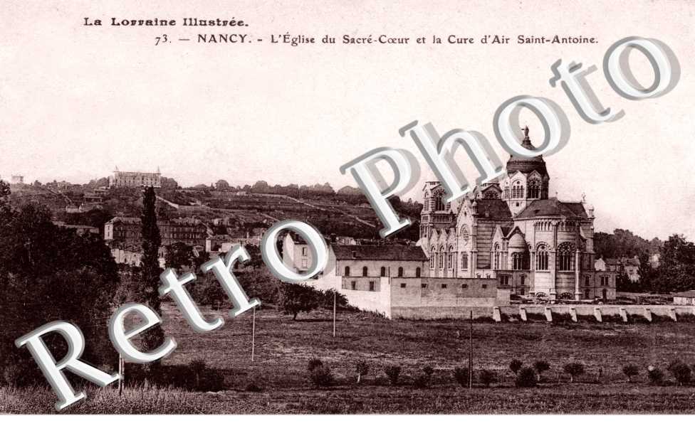 l&#039;eglise du Sacre-Coeur et la cure d&#039;air Saint-Antoine