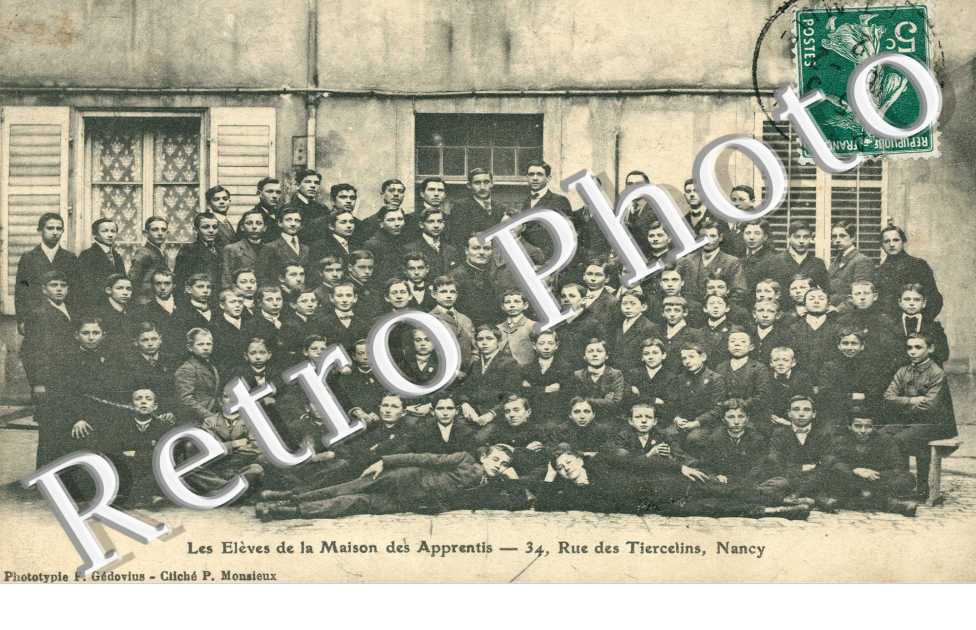 Les Eleves de la Maison des Apprentis - 34 rue des Tiercelins