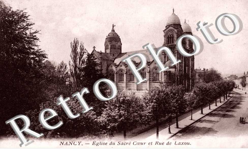 eglise du Sacre Coeur et rue de Laxou
