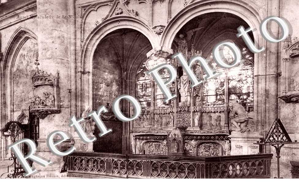 interieur de l'eglise Saint-Nicolas