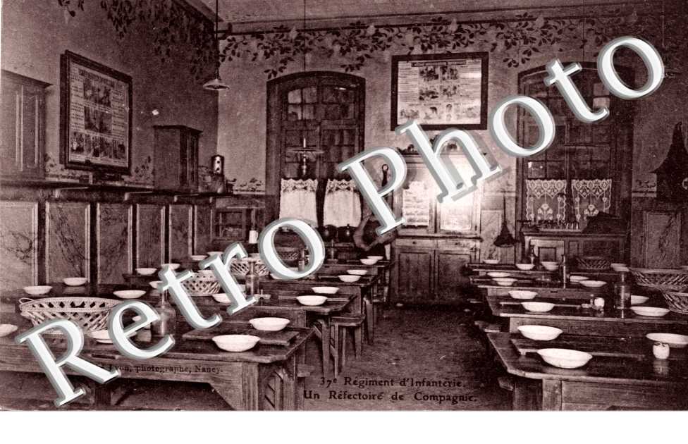 Caserne d'infanterie un refectoire