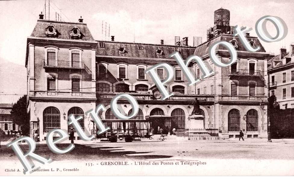 place Vaucanson Hotel des Postes