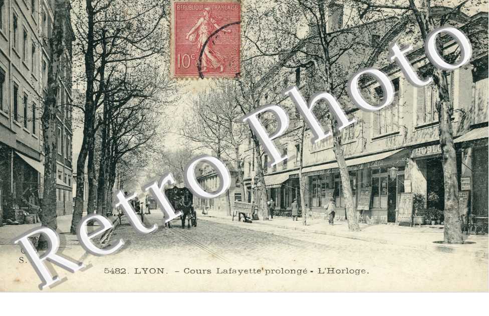 Cours Lafayette prolonge, l'Horloge