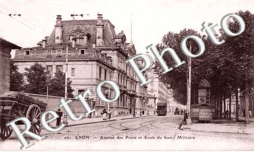 Avenue des Ponts et Ecole de Sante Militaire